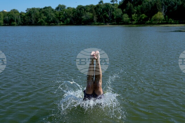 APTOPIX Minnesota Extreme Weather Heat