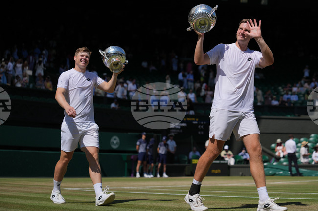 CORRECTION APTOPIX Britain Wimbledon Tennis