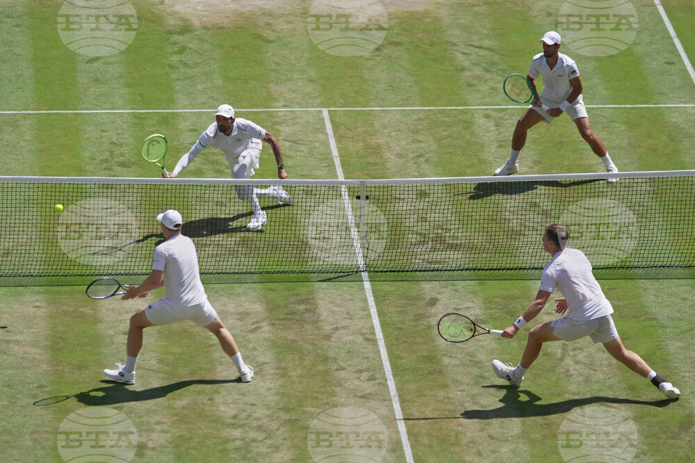 CORRECTION Britain Wimbledon Tennis
