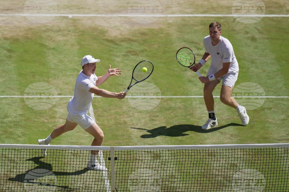 CORRECTION Britain Wimbledon Tennis