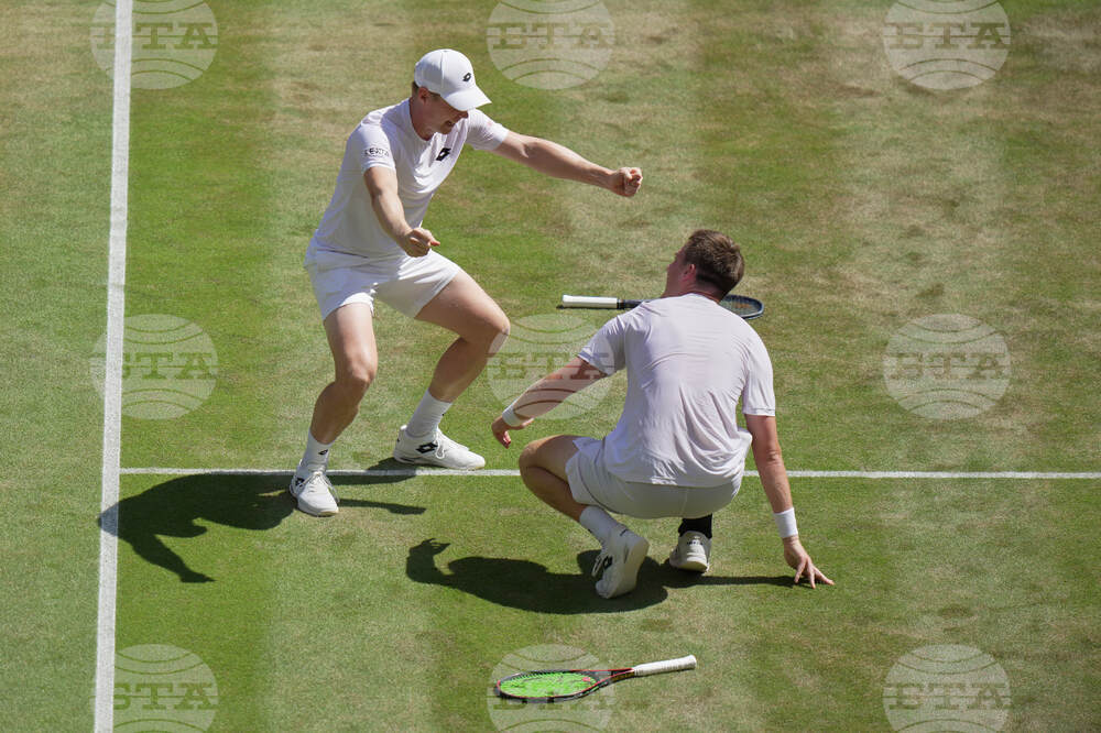CORRECTION Britain Wimbledon Tennis