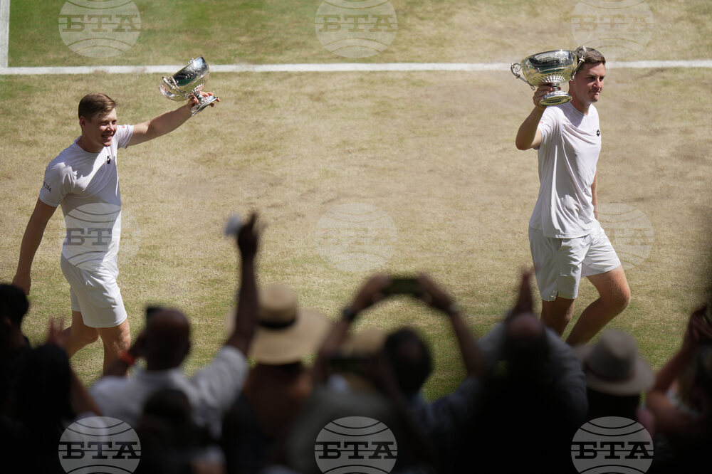 CORRECTION Britain Wimbledon Tennis