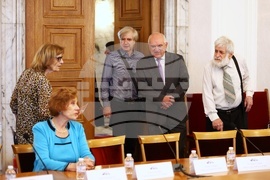 Кръгла маса „35 години модерна Конституция“