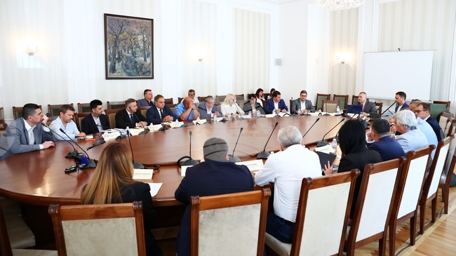 Проблемите с водоснабдяването в област Добрич се дискутират на среща в парламента в търсене на решения