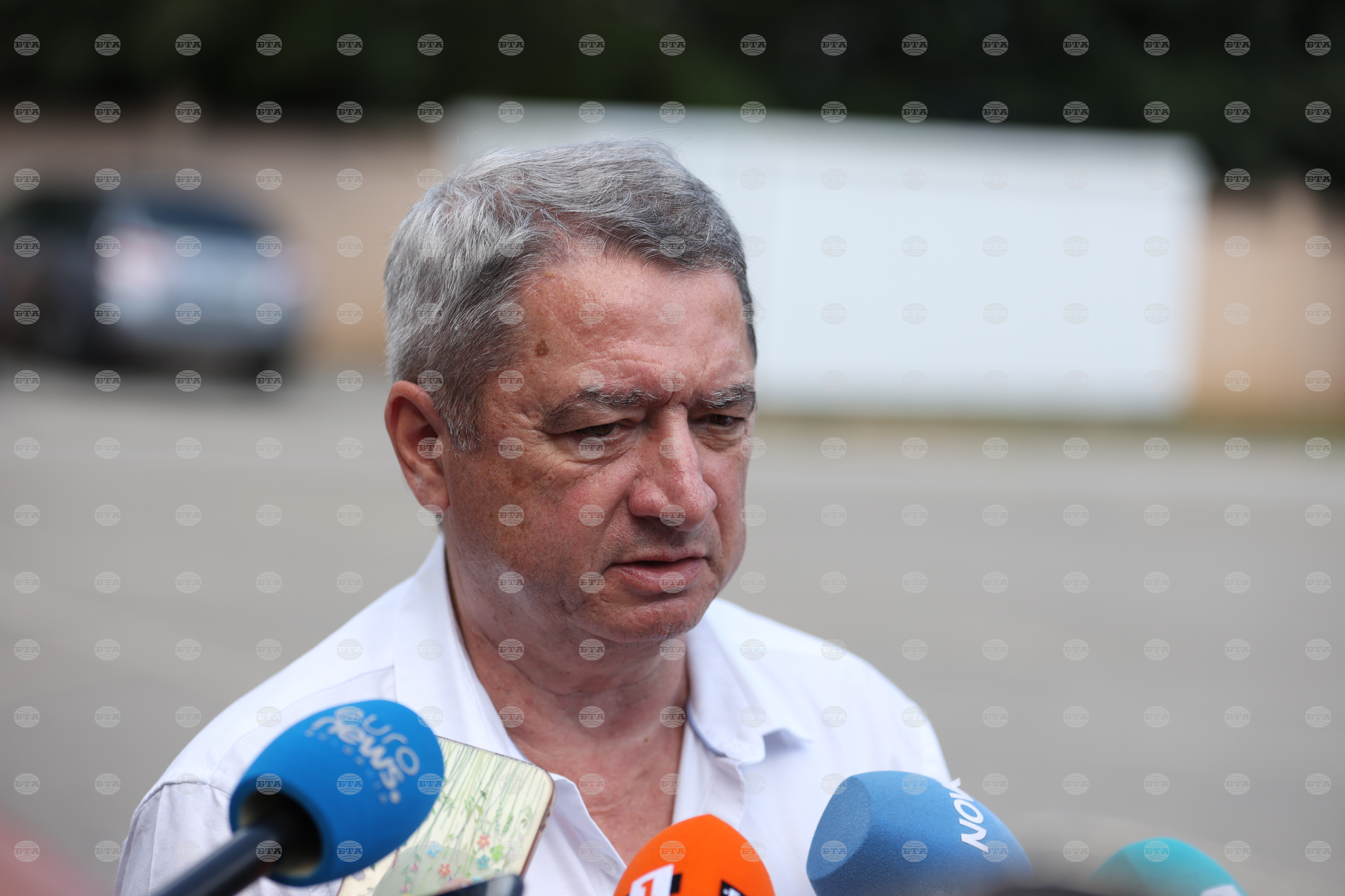 Стоян Мавродиев е привлечен като обвиняем за длъжностно присвояване и е задържан с постановление за 72 часа, съобщи адвокатът му