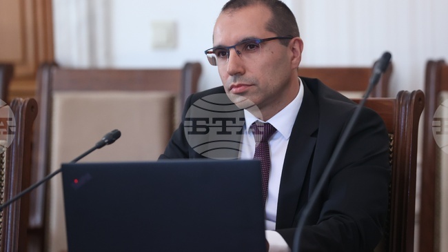 Използването на специални разузнавателни средства трябва да бъде законосъобразно и съобразено с правата на гражданите, каза кандидатът за член на КПК Пламен Тодоров