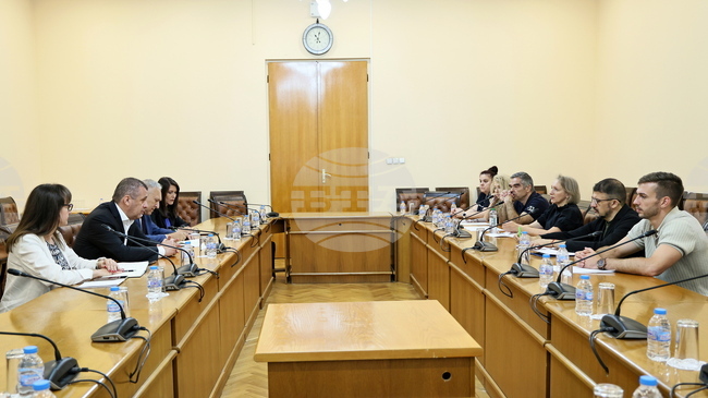 Министърът на транспорта Георги Пеев обсъди с неправителствени организации мерки за повишаване на пътната безопасност