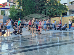 Стара Загора - „Родители за достойно майчинство" - протест