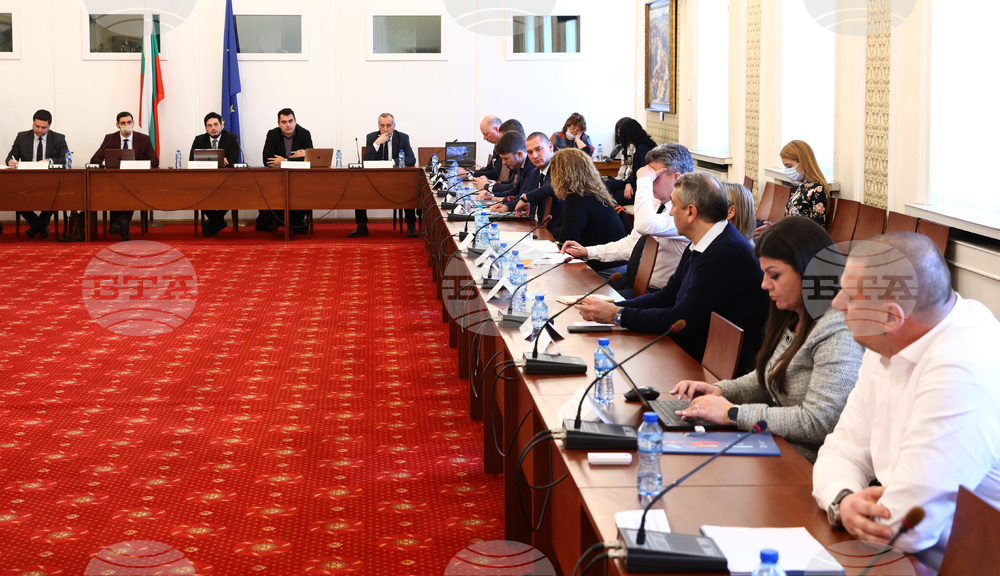 Парламент - Комисия по електронно управление и информационни технологии