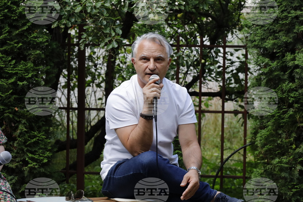 „Къща за литература и превод”  - Захари Карабашлиев - Душко Кръстевски - разговор