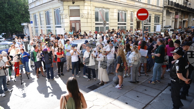 Граждани протестират срещу приемането на подробния устройствен план на Борисовата градина в София