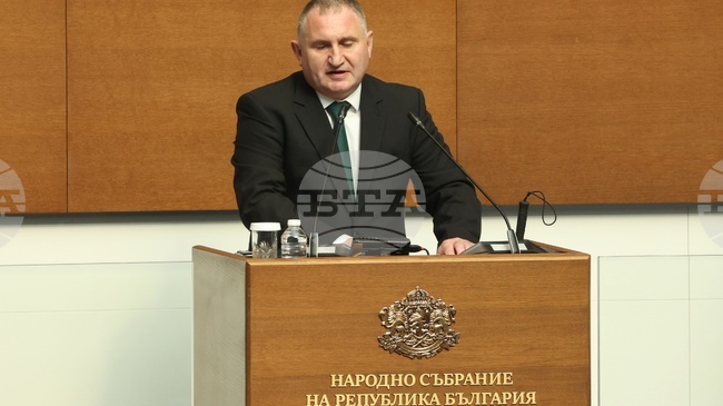 Демографската политика не завършва с еднократни помощи или краткосрочни програми, тя означава силна икономика, заявиха от ПБ