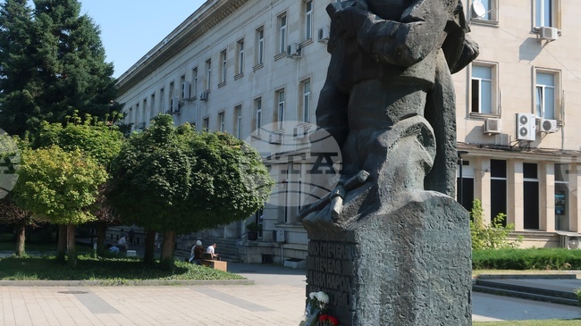 В Плевен с поднасяне на цветя ще бъде почетена годишнината от рождението на Васил Левски