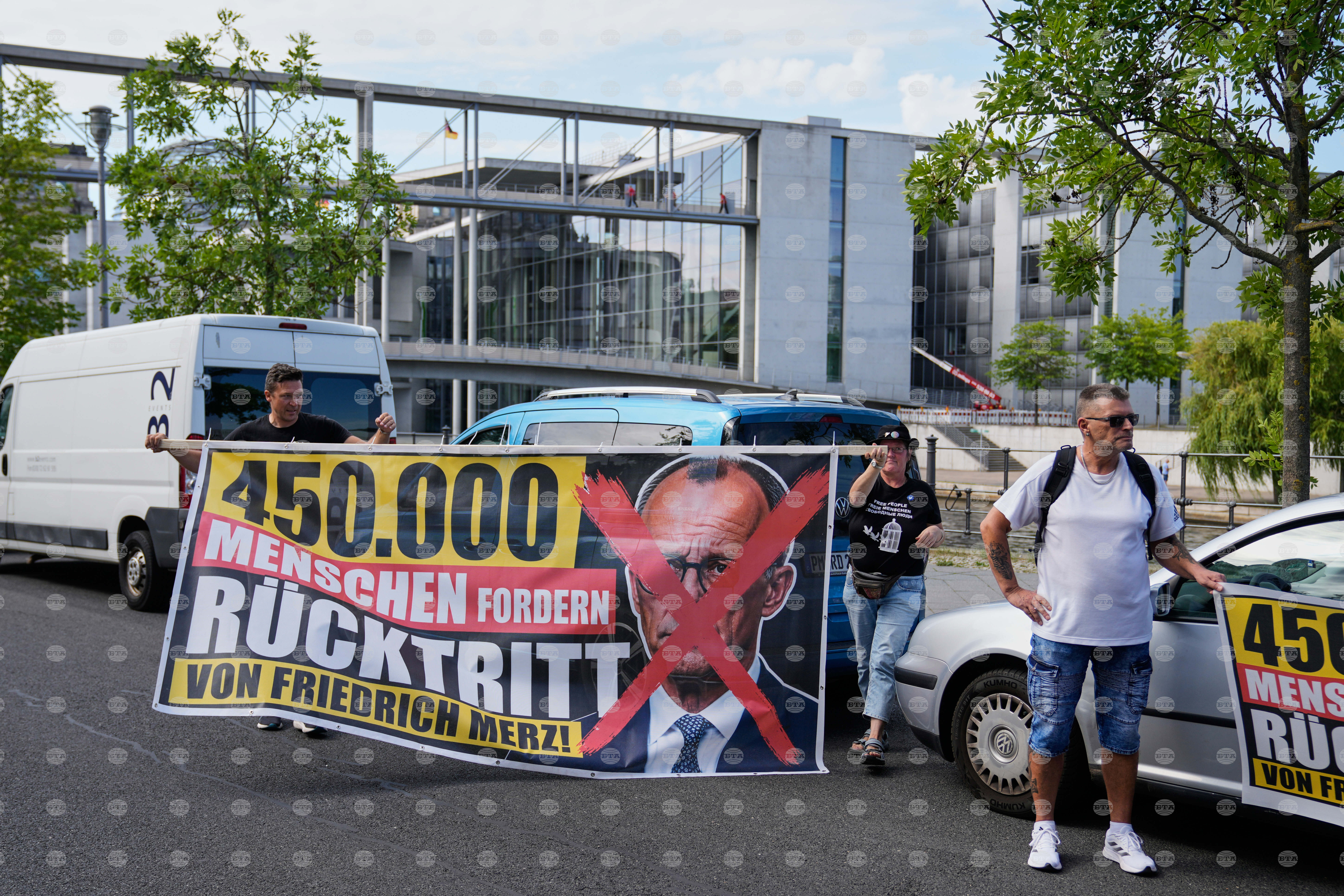 10 000 души се събраха в германския град Плауен за протест срещу канцлера Мерц