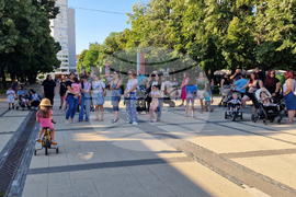 Перник - „Родители за достойно майчинство“ - протест