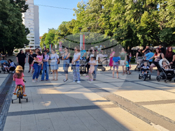 Перник - „Родители за достойно майчинство“ - протест