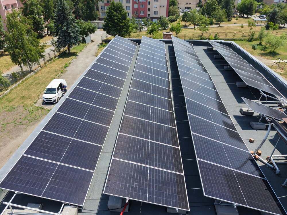 Два центъра в Берковица вече използват ток от фотоволтаични системи