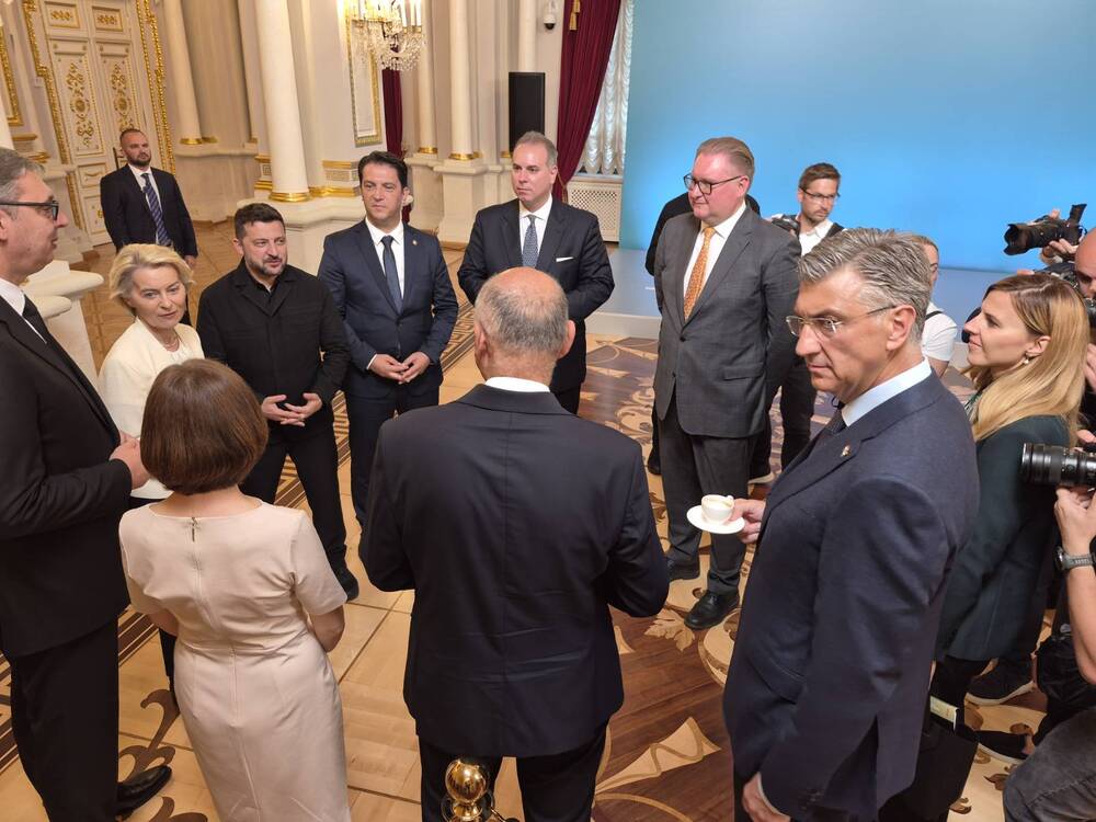 Bulgaria to Maintain Active Political Dialogue with Ukraine, Bulgarian Foreign Minister Says