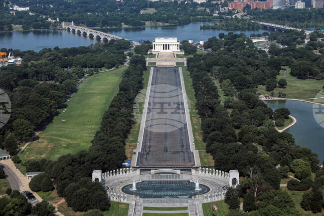 APTOPIX Lincoln Memorial Reflecting Pool