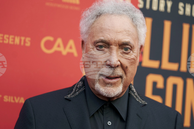 Том Джоунс отмени концерт в Германия в последния момент заради инфекция