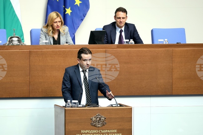 „Демократична България“ внася пакет от законодателни промени, свързани с пресичане на корупция в здравеопазването