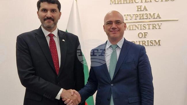 Tourism Minister Discusses Air Connectivity with United Arab Emirates Ambassador