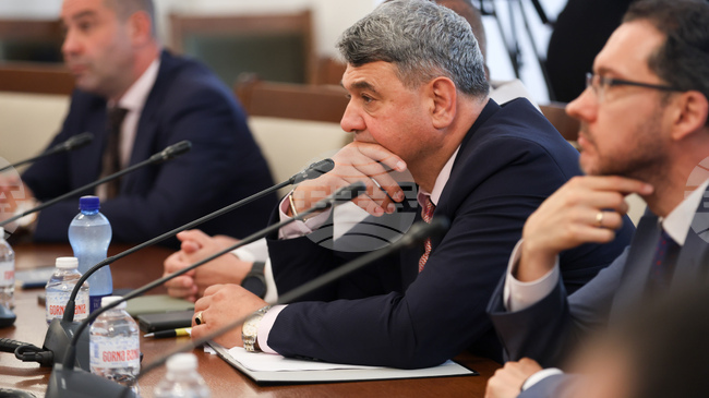 Парламентарната комисията по вътрешна сигурност не подкрепи намаляването на броя на заплатите, изплащани при напускане на МВР