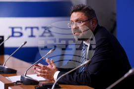 Национален пресклуб на БТА София - Кирил Вълчев - сертификат „Бетеанец завинаги“