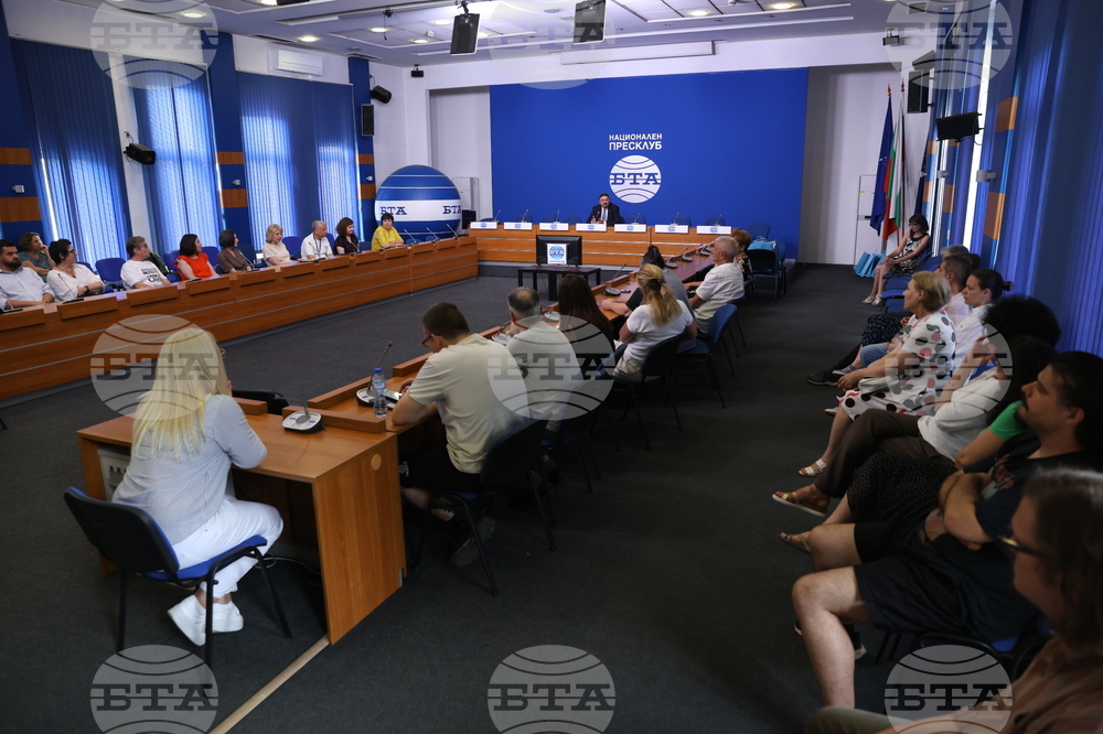 Национален пресклуб на БТА София - Кирил Вълчев - сертификат „Бетеанец завинаги“