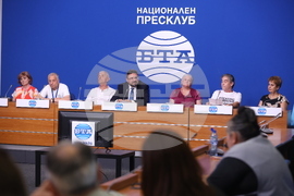 Национален пресклуб на БТА София - Кирил Вълчев - сертификат „Бетеанец завинаги“