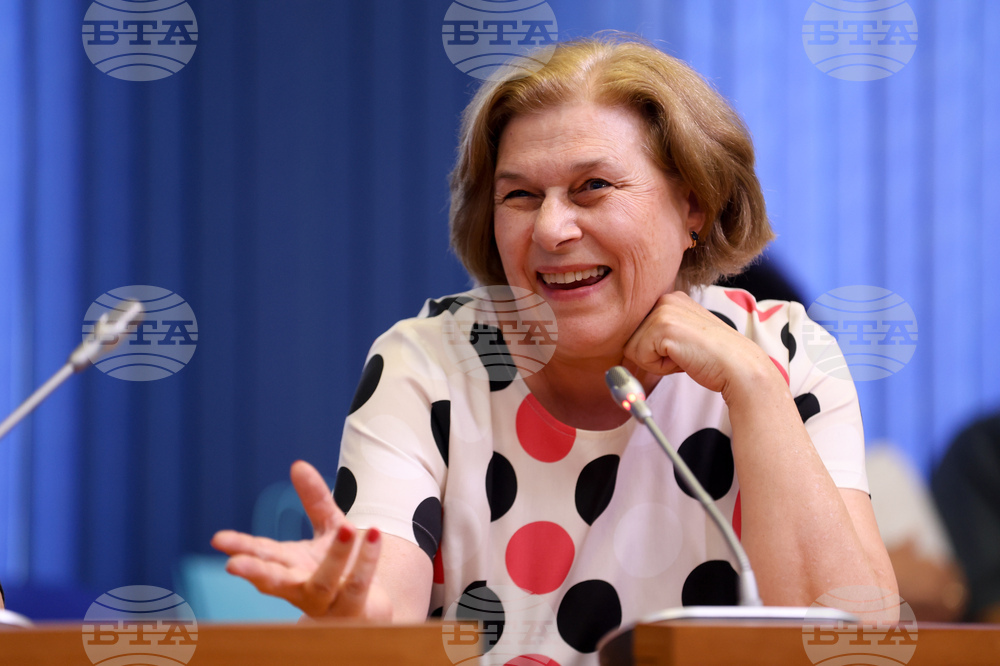 Национален пресклуб на БТА София - Кирил Вълчев - сертификат „Бетеанец завинаги“