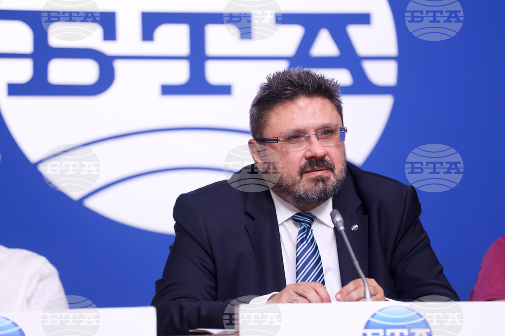 Национален пресклуб на БТА София - Кирил Вълчев - сертификат „Бетеанец завинаги“