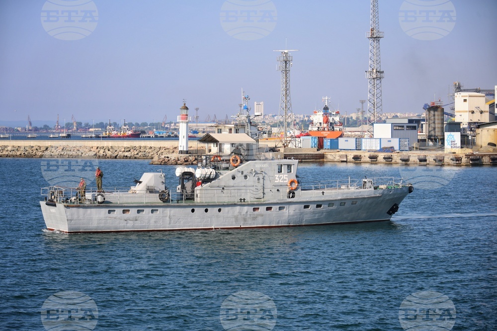 Бургас - пристанище - Национално военноморско учение с международно участие „Бриз“ 2026 - демонстрация