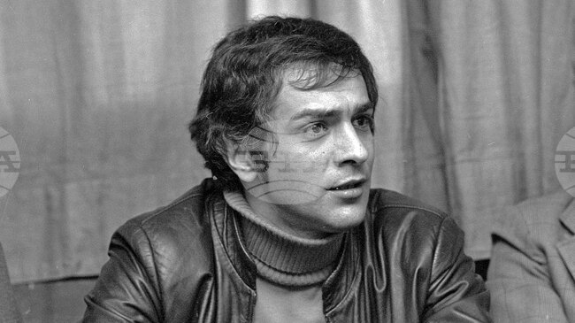 Актьорството е професия, която се движи на ръба на оплюването и издигането в небесата, казва проф. Венцеслав Кисьов (1946-2014)