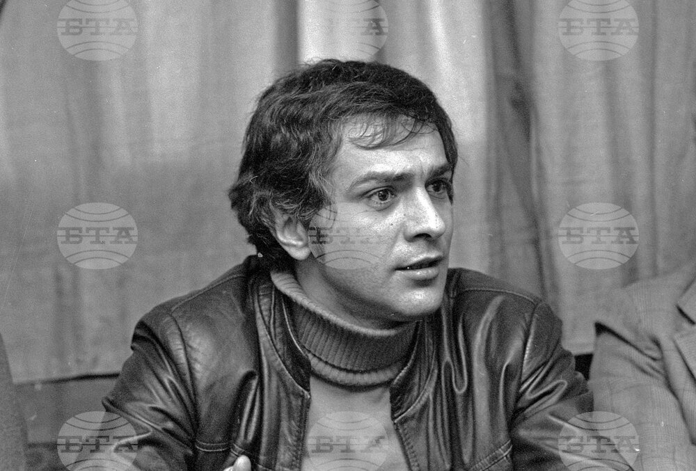 Актьорството е професия, която се движи на ръба на оплюването и издигането в небесата, казва проф. Венцеслав Кисьов (1946-2014)