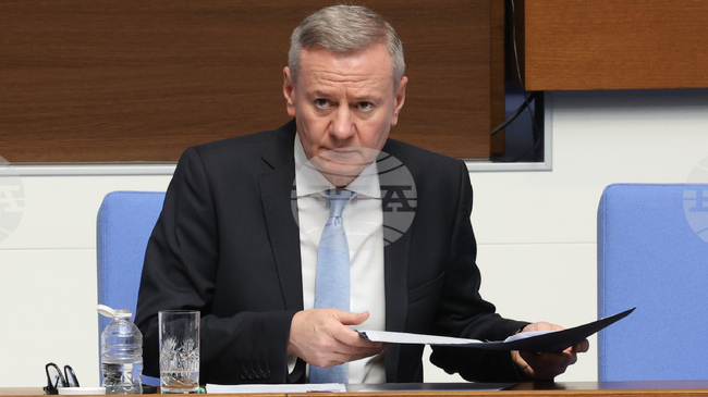 Паметникът на Хаджи Димитър в квартал "Хаджи Димитър“ не притежава статут на недвижима културна ценност, каза министър Милошев