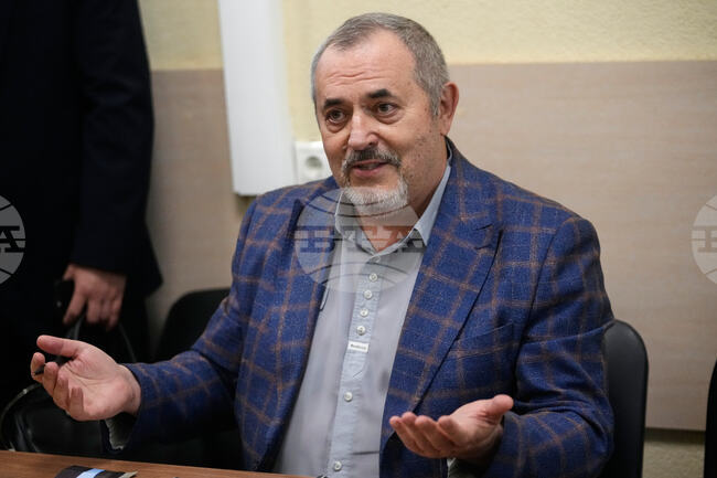 Руският политик и противник на войната в Украйна Борис Надеждин заяви, че е напуснал страната и в момента се намира извън Русия
