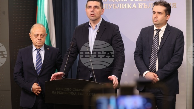 „Демократична България“ призова президента Йотова да свика КСНС за геополитическите рискове пред страната и геополитическите ни проекти