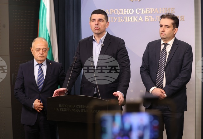„Демократична България“ призова президента Йотова да свика КСНС за геополитическите рискове пред страната и геополитическите ни проекти