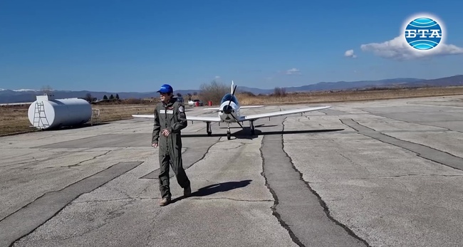 Авиатор излетя от "София Запад" в опит да подобри рекорд на Гинес