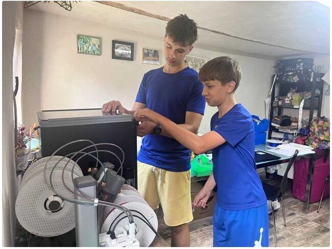 Аджерпрес: Отборът по роботика в Ръмнику Вълча се класира за финала на FIRST LEGO League с проект за бобслей