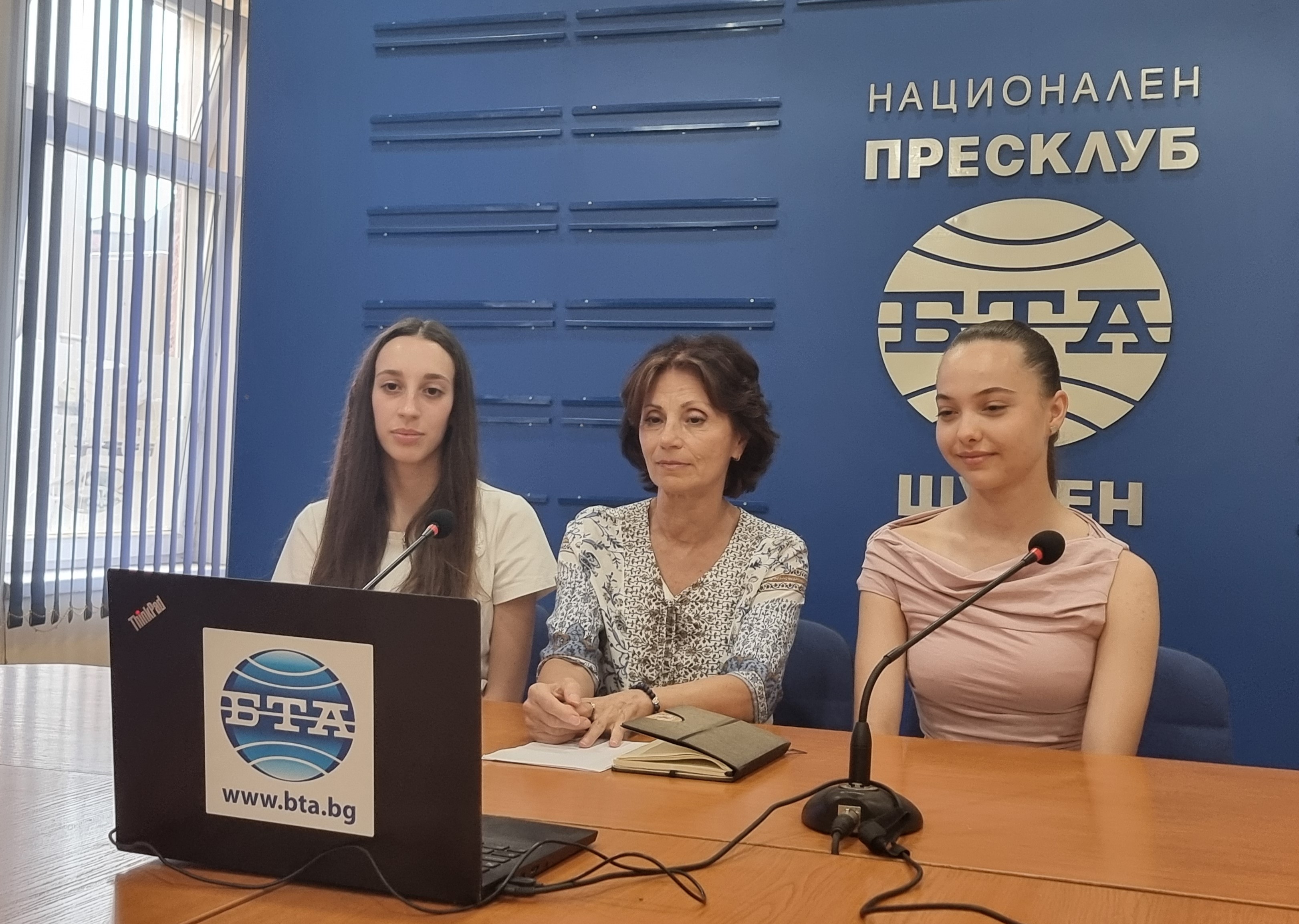 Представяне на юлския брой на сп. ЛИК „Сцена на вековете“ в Националния пресклуб на БТА в Шумен 