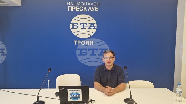  Фестивалите връщат хората към живото изкуство според режисьора Теодор Лука
