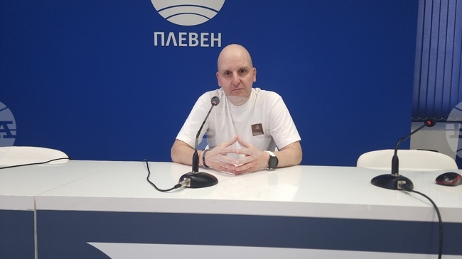 Според концертмайстора на Плевенска филхармония Чавдар Вълков не е случайно, че „Сцена на вековете“ е фестивал, който е емблема за България
