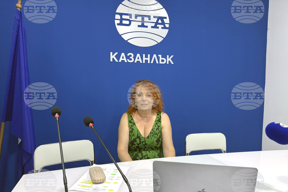 Национален пресклуб на БТА Казанлък - списание ЛИК - „Сцена на вековете“ - представяне