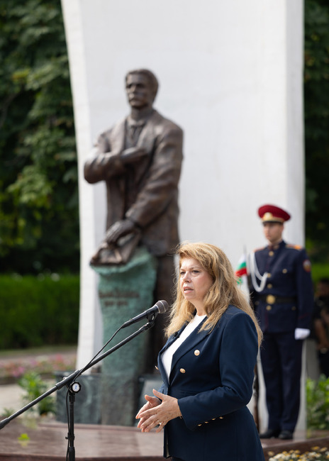 Илияна Йотова: Левски ни учи, че страхът, липсата на самочувствие и предателството са най-големите врагове на свободата