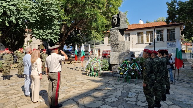 Нека всеки ден си спомняме заветите на Васил Левски, призова заместник-кметът на Стара Загора Милена Желева