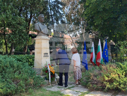 Добрич - 189 години от рождението на Васил Левски - почит