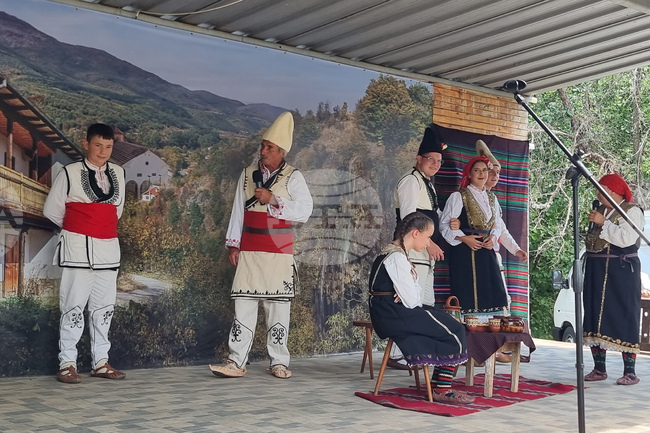  Село Пещера - Девети фолклорен събор-конкурс на сватбената обредност