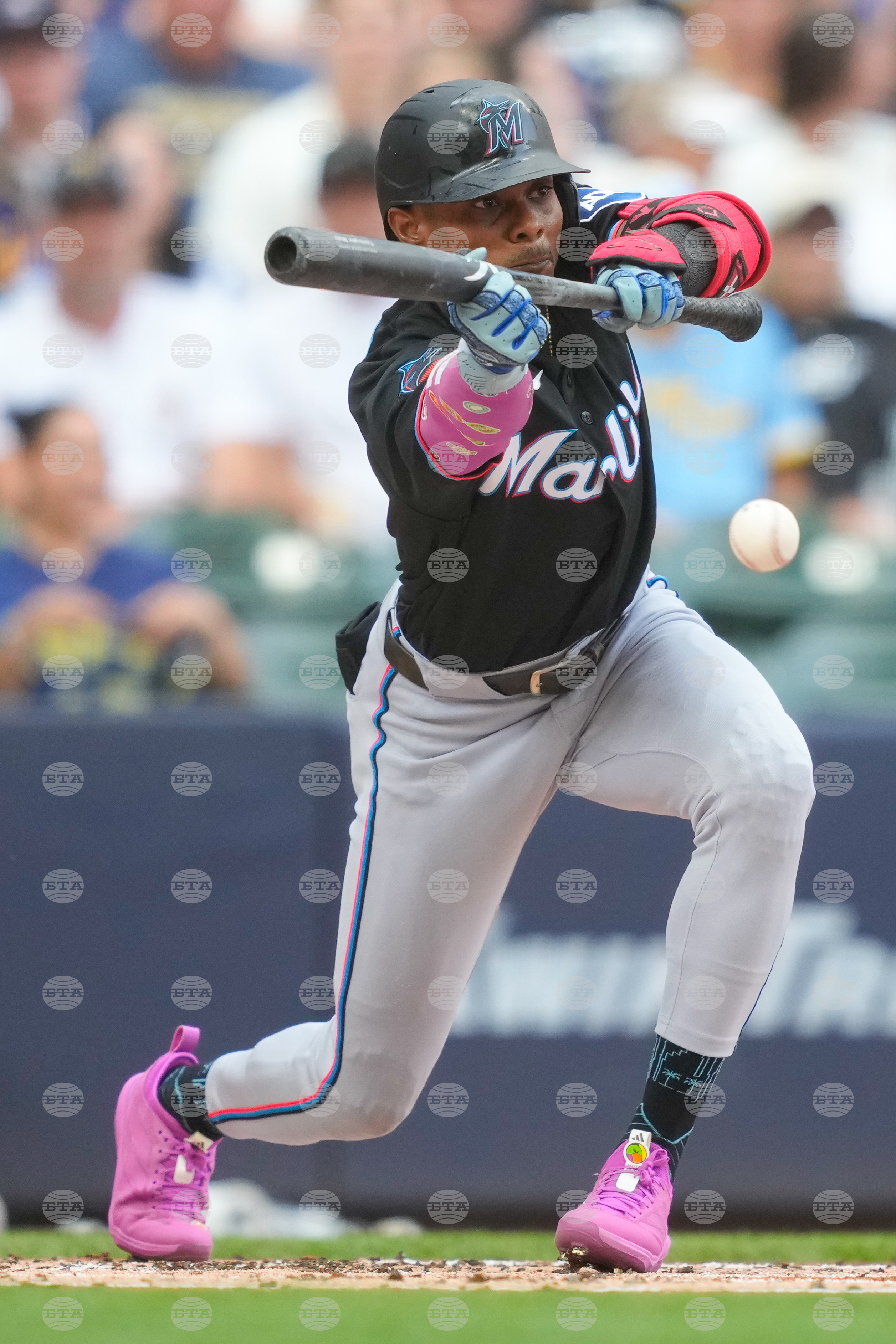 Marlins Brewers Baseball